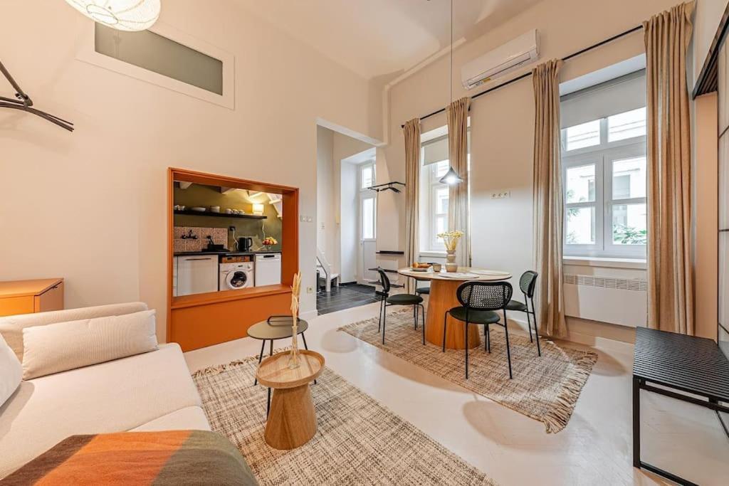 Rose Garden In Centre For 4 Apartamento Budapest