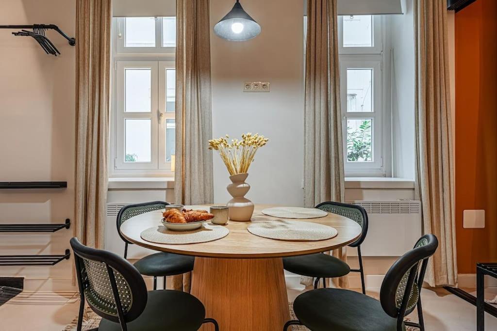 Apartamento Rose Garden In Centre For 4 Budapest