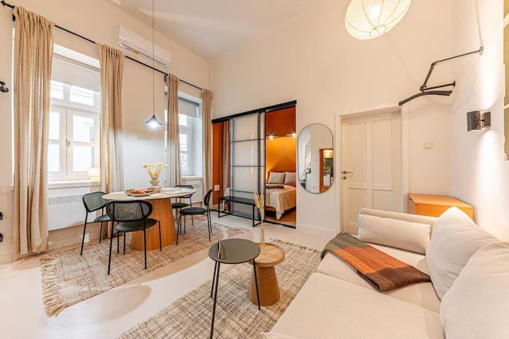 Rose Garden In Centre For 4 Apartamento Budapest